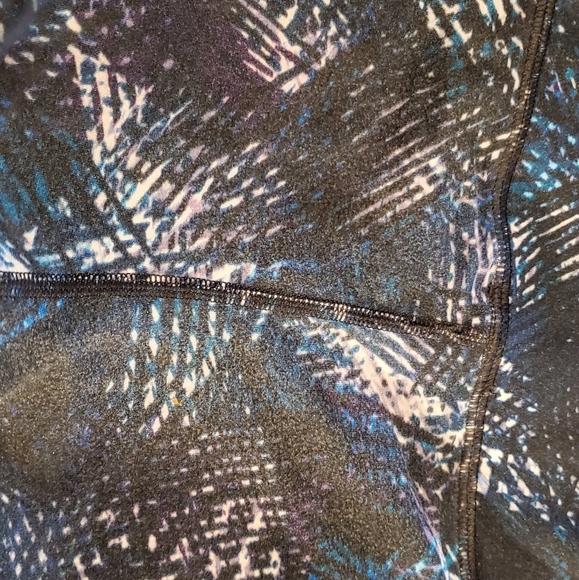 Fleo Athletic Shorts - Picture 3 of 7